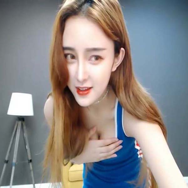 熊猫cc主播小辣椒（惠恩）直播热舞