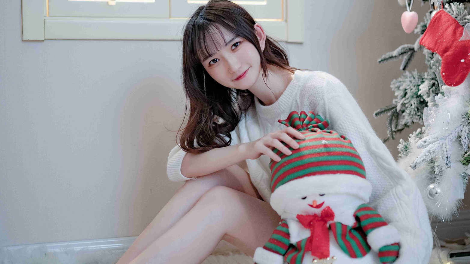 高清圣诞节美女图片桌面壁纸